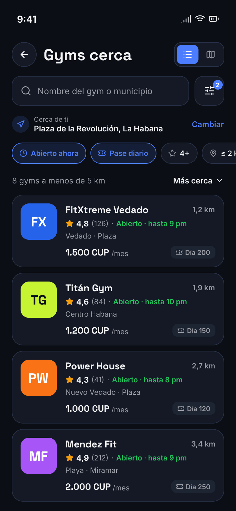 Buscador de gyms cercanos con distancia, estrellas y precio