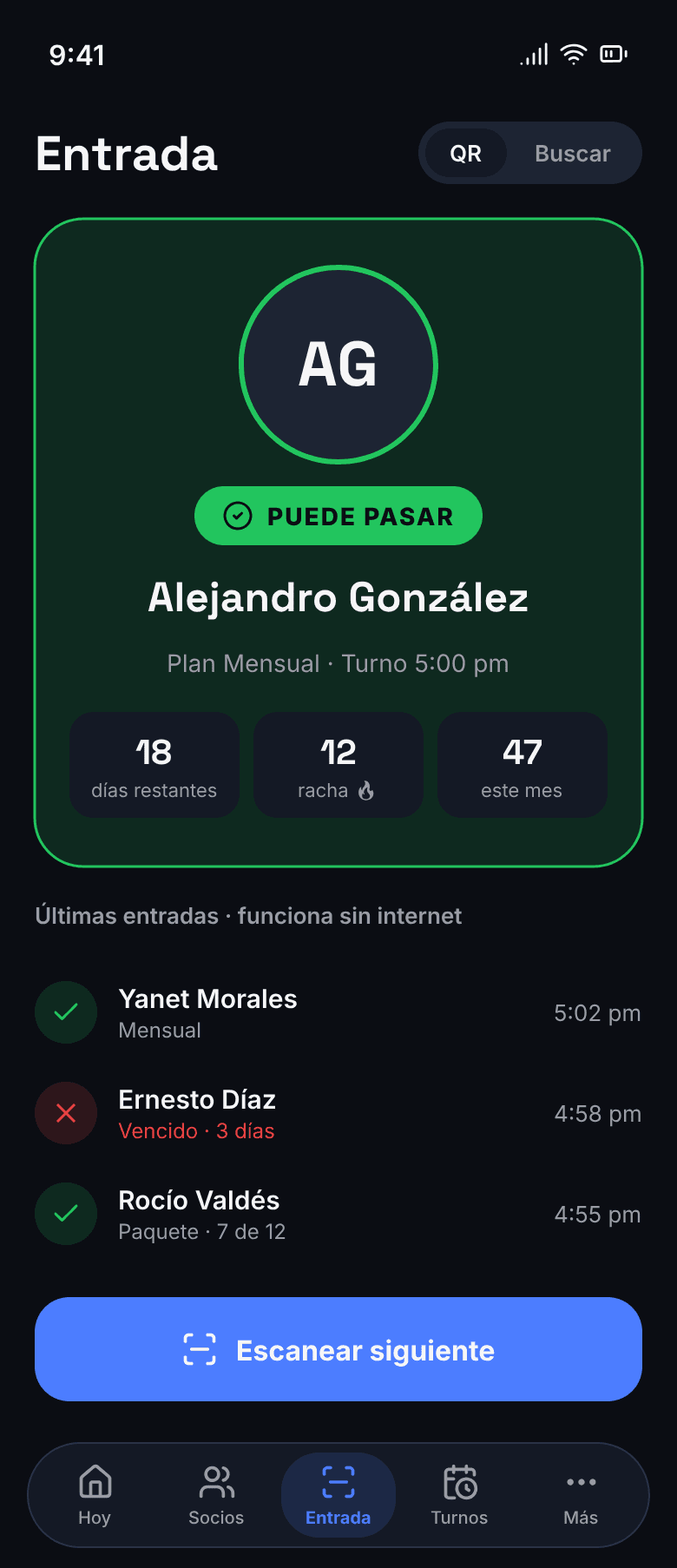 Pantalla de entrada: escanear el código QR del socio